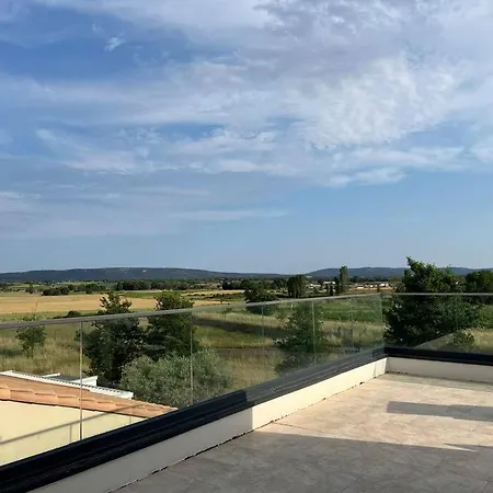 Villa Piscine à Débordement