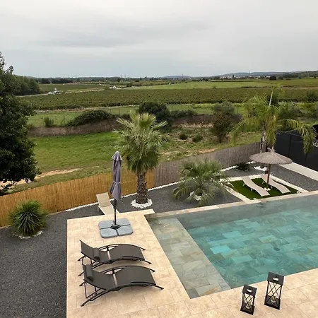 Piscine A Debordement Villa Pignan